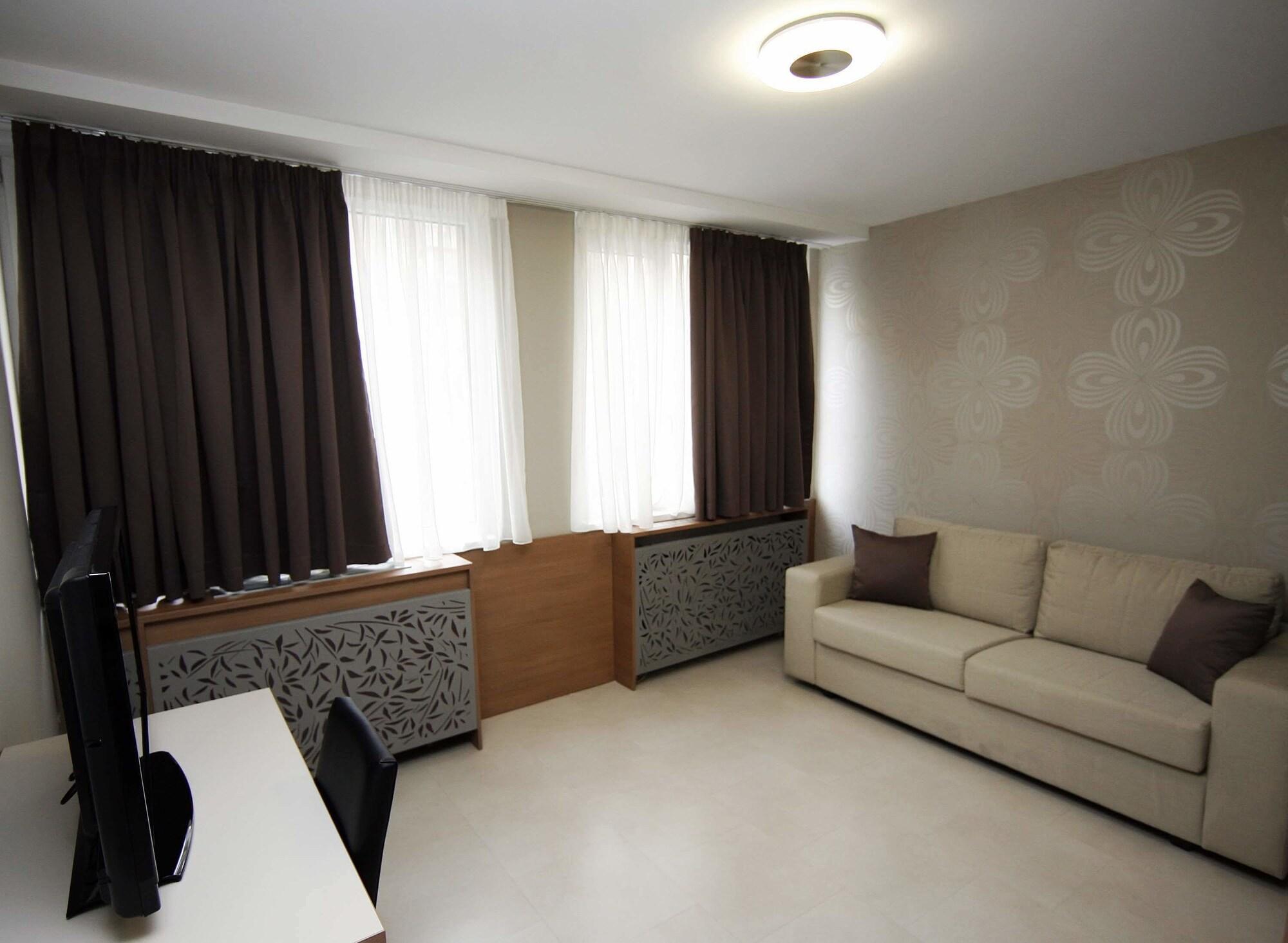 Hotel Srbija Garden-Free Parking Белград Екстериор снимка