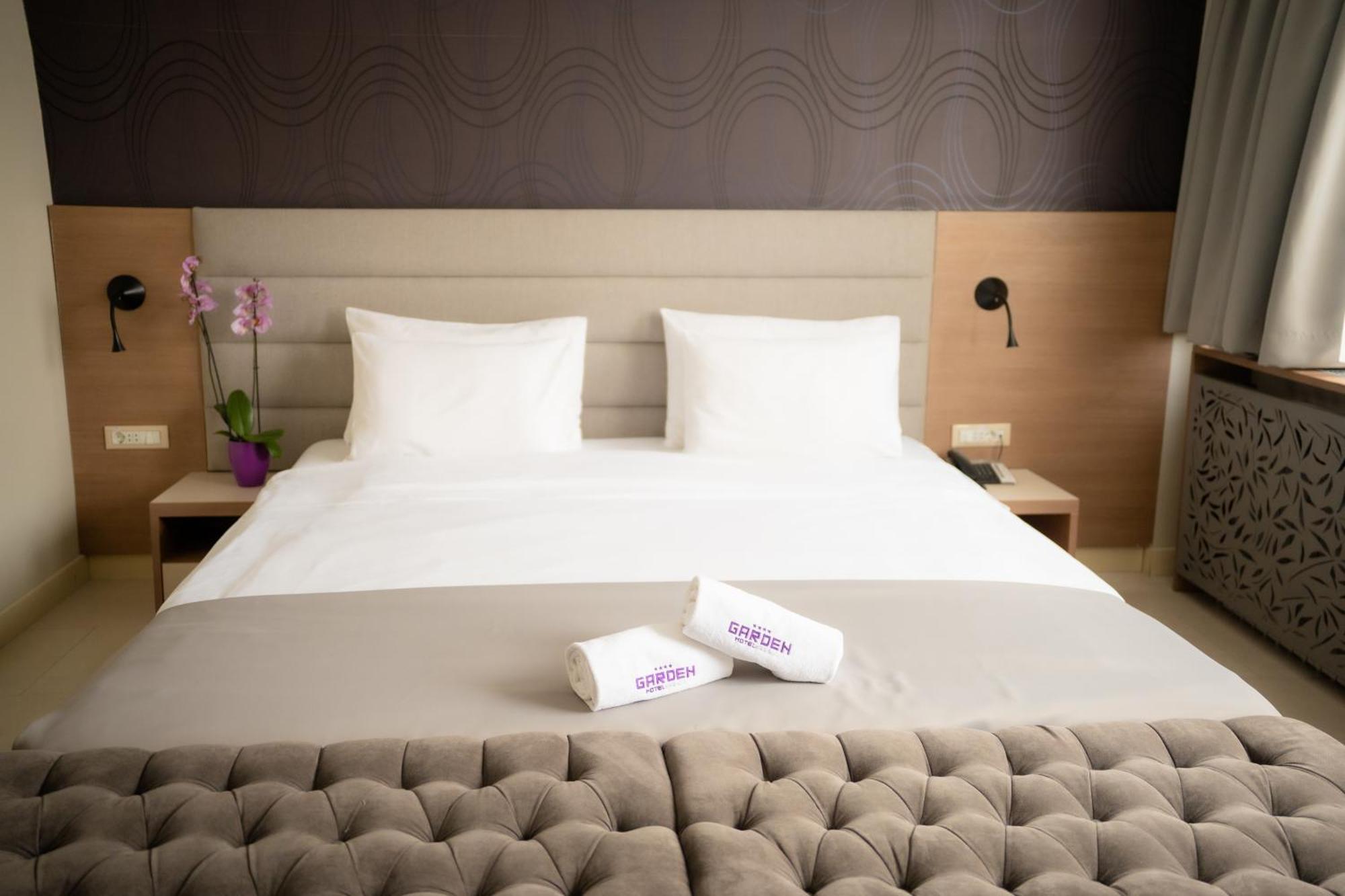 Hotel Srbija Garden-Free Parking Белград Екстериор снимка